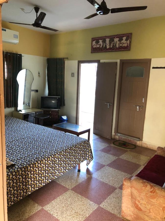 Rukmavati Guest House Mundra Ngoại thất bức ảnh